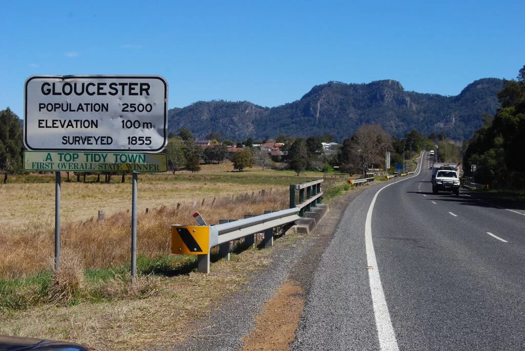 Entering Gloucester from Buckett's Way (Taree)