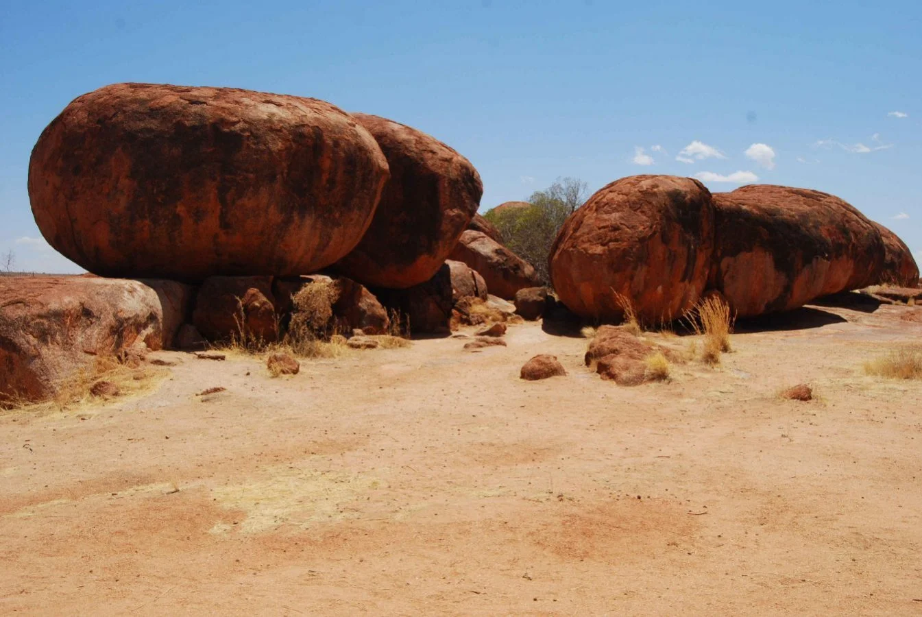 Devils Marbles008 2014 10 27