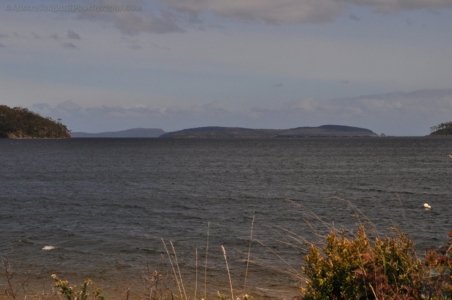 Dover and Huon River.049 13h50m55s2019 11 17